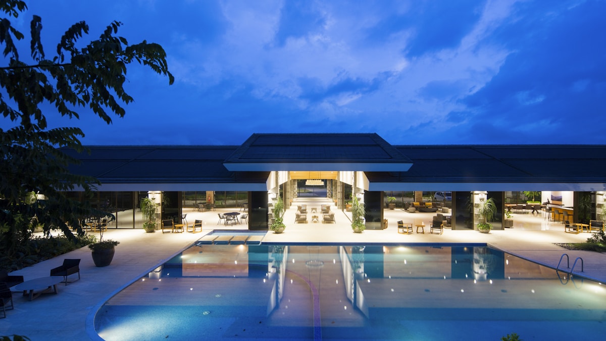 Hotel WiFi Technology Guide 2026: Networks, HSIA & Guest Experience